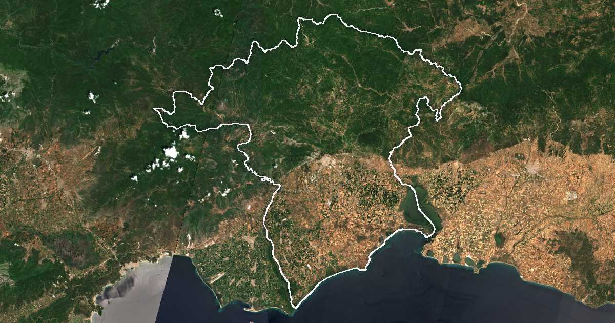 Image satellite avec la limite tracée: régional de Xánthi