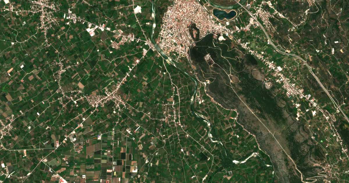 Carte satellite de Agía Triás