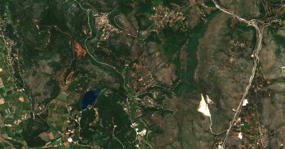 Carte satellite de Anogeiatá