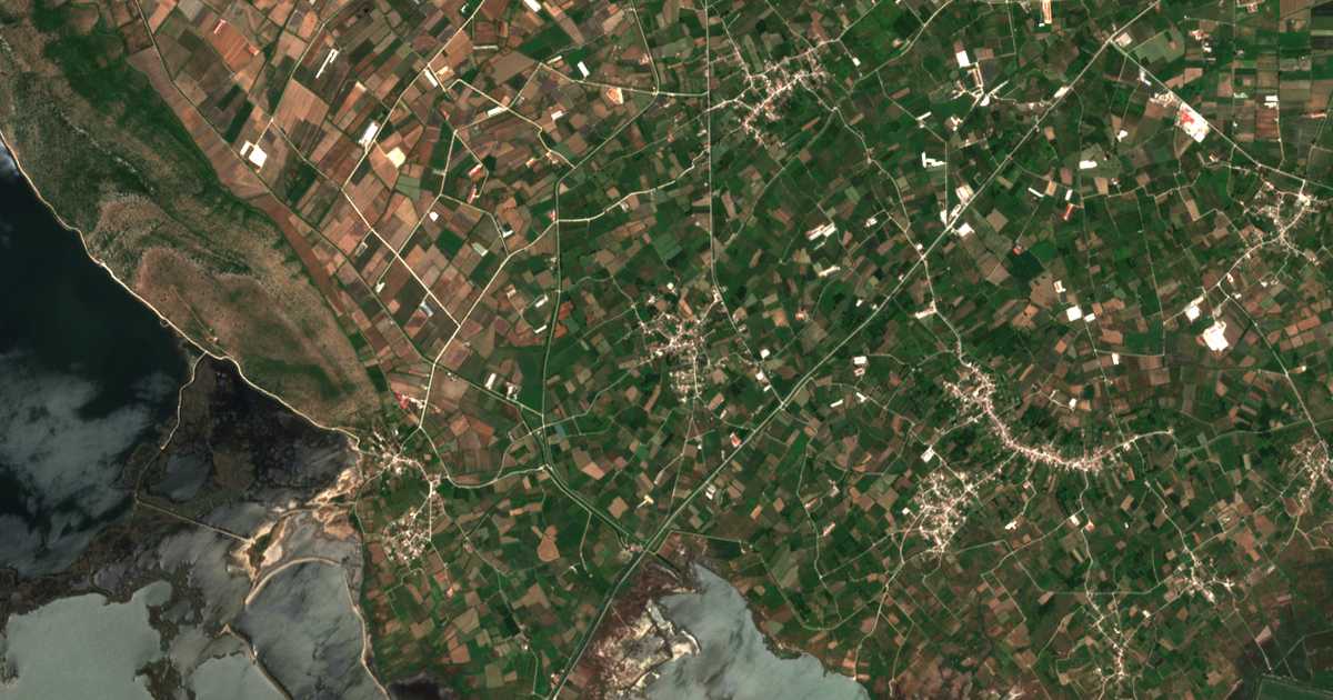 Carte satellite de Polýdroson