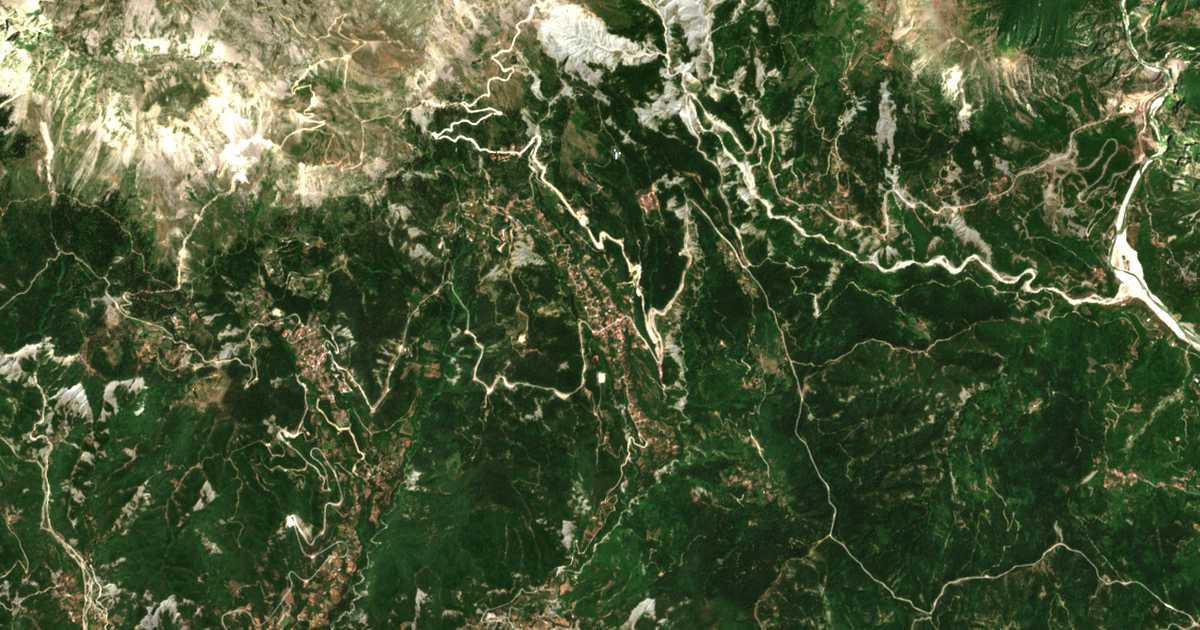 Carte satellite de Athamánio