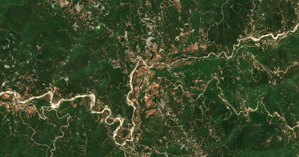 Carte satellite de Epáno Sési