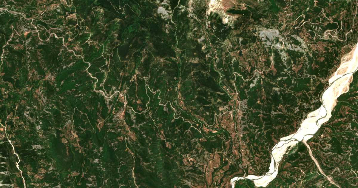 Carte satellite de Lagkáda
