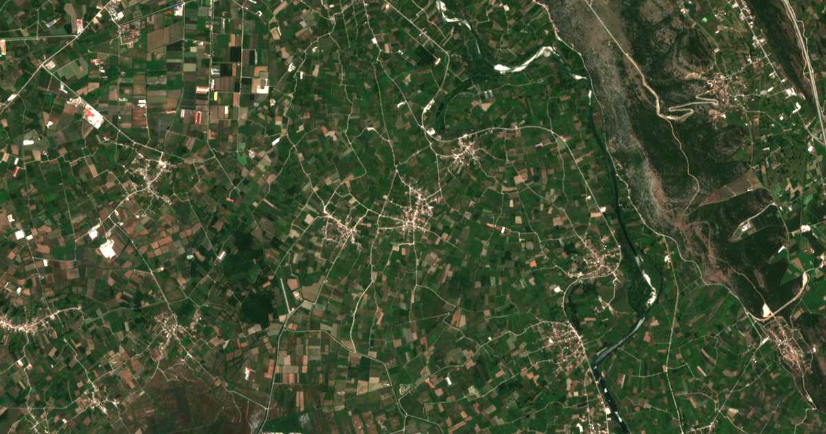 Carte satellite de Agía Paraskeví