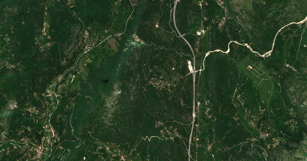Carte satellite de Agía Triás