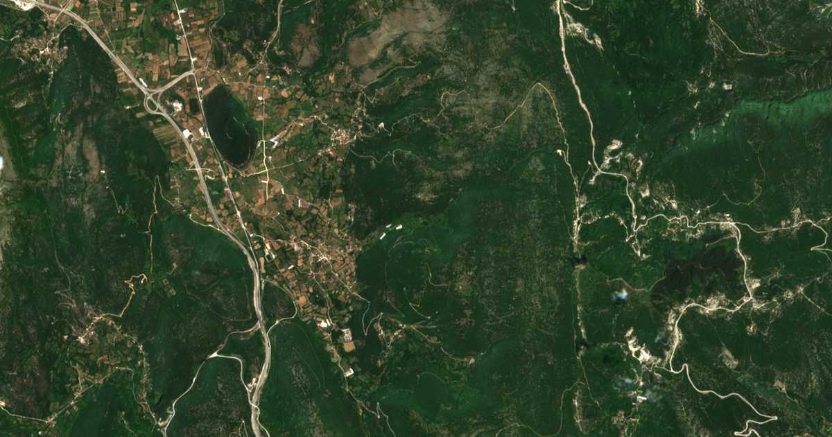 Carte satellite de Káto Kryfovón