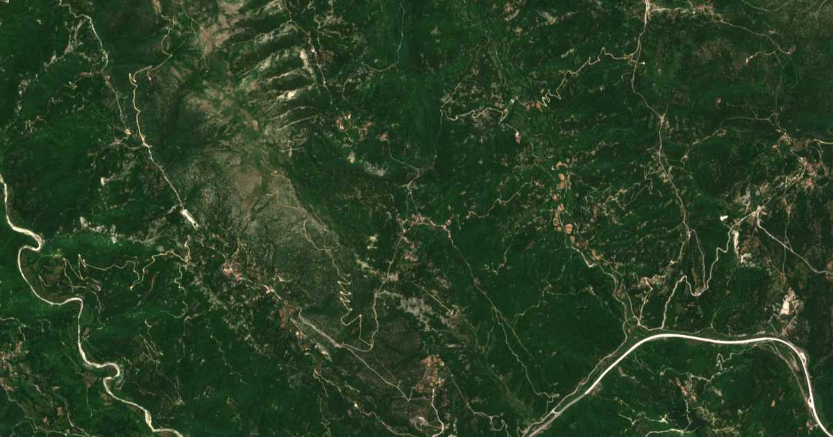 Carte satellite de Psína