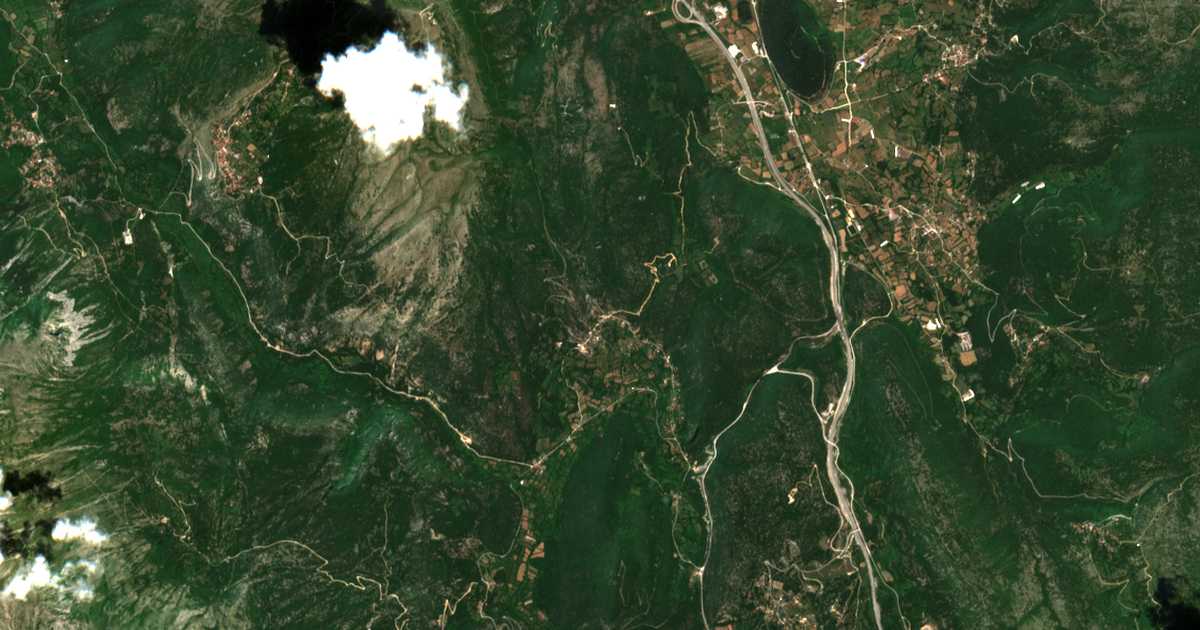 Carte satellite de Theriakísion