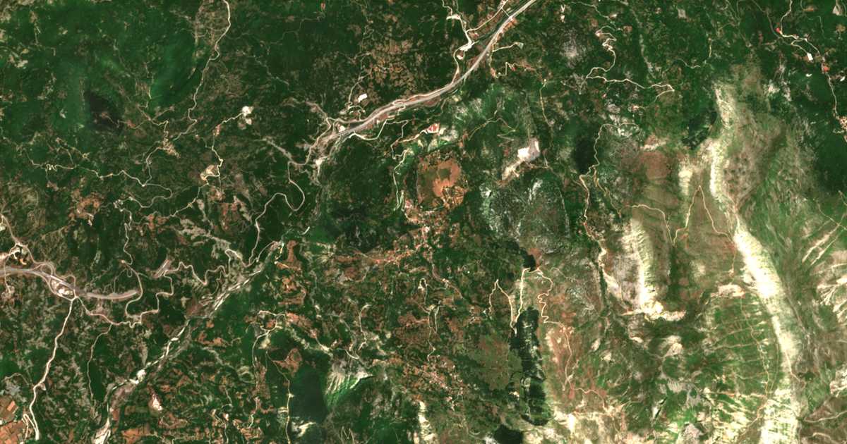 Carte satellite de Méga Peristérion