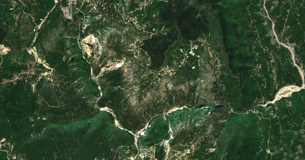 Carte satellite de Chouliarádes