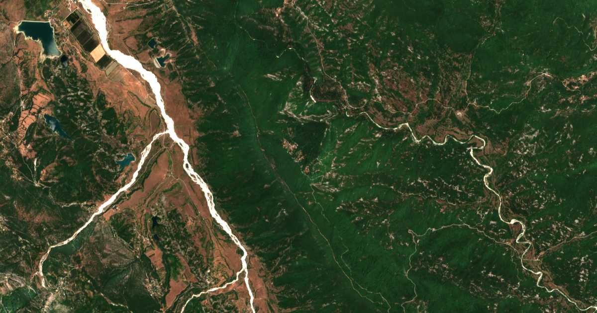 Carte satellite de Charavgí