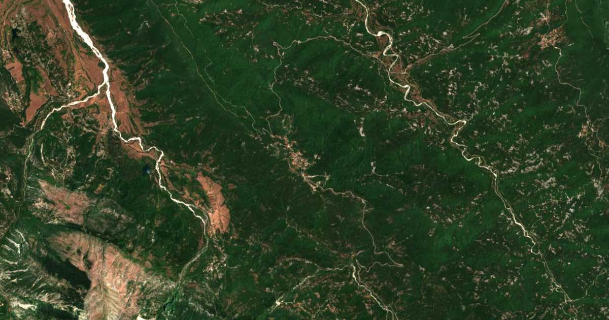 Carte satellite de Kastaní