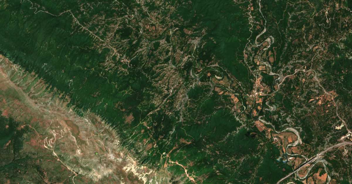 Carte satellite de Karyaí