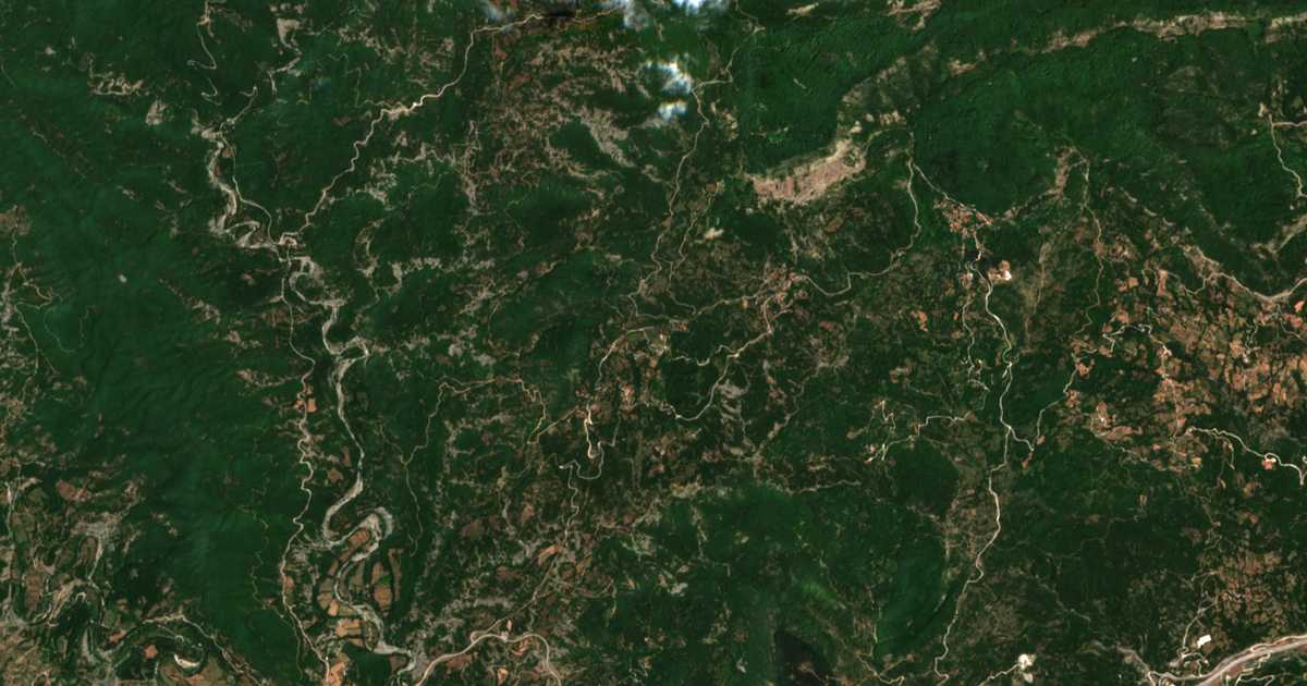 Carte satellite de Liápi