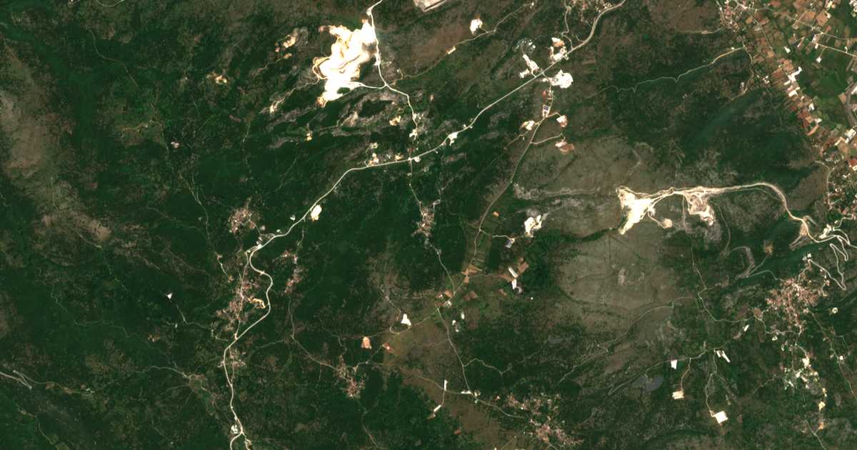 Carte satellite de Petrálona