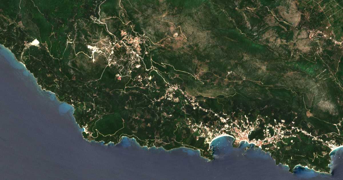 Carte satellite de Anthoúsa