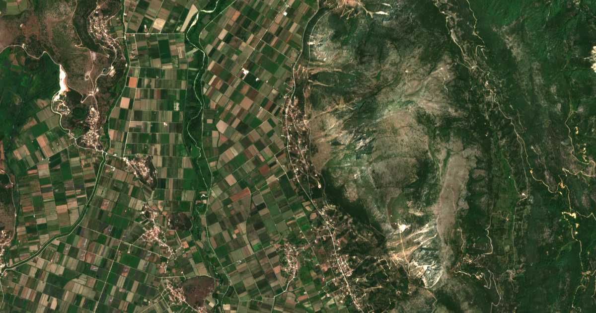 Carte satellite de Mouzakaíika