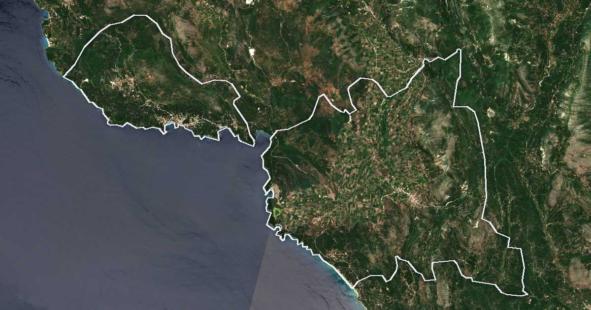 Image satellite avec la limite tracée: Párga