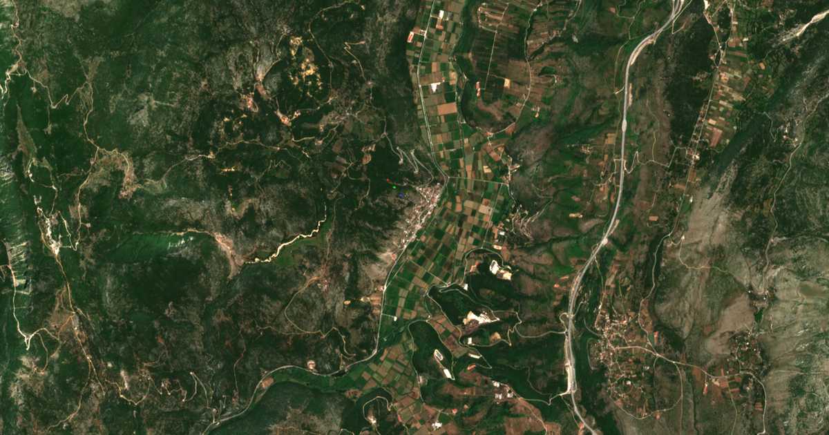 Carte satellite de Kerasóna