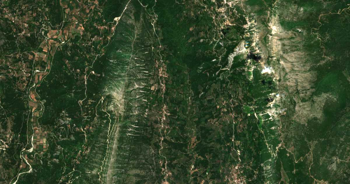 Carte satellite de Kerásovon