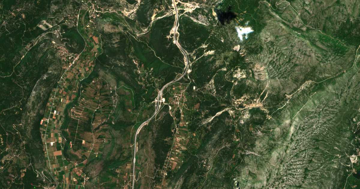 Carte satellite de Néos Gorgómylos