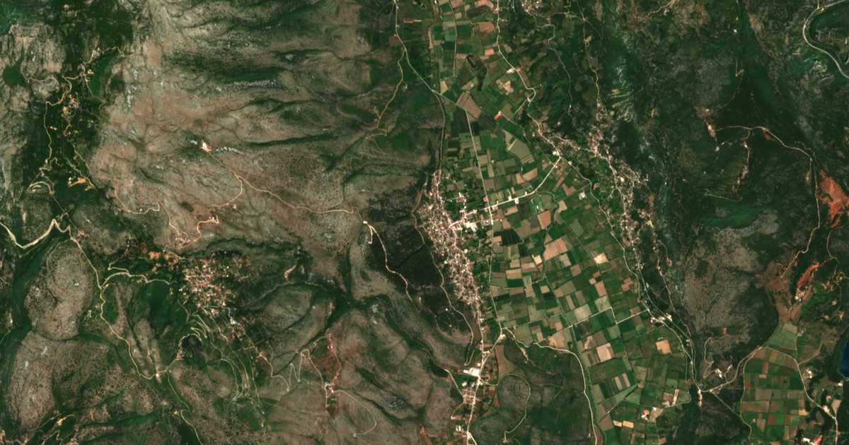 Carte satellite de Thespotikó
