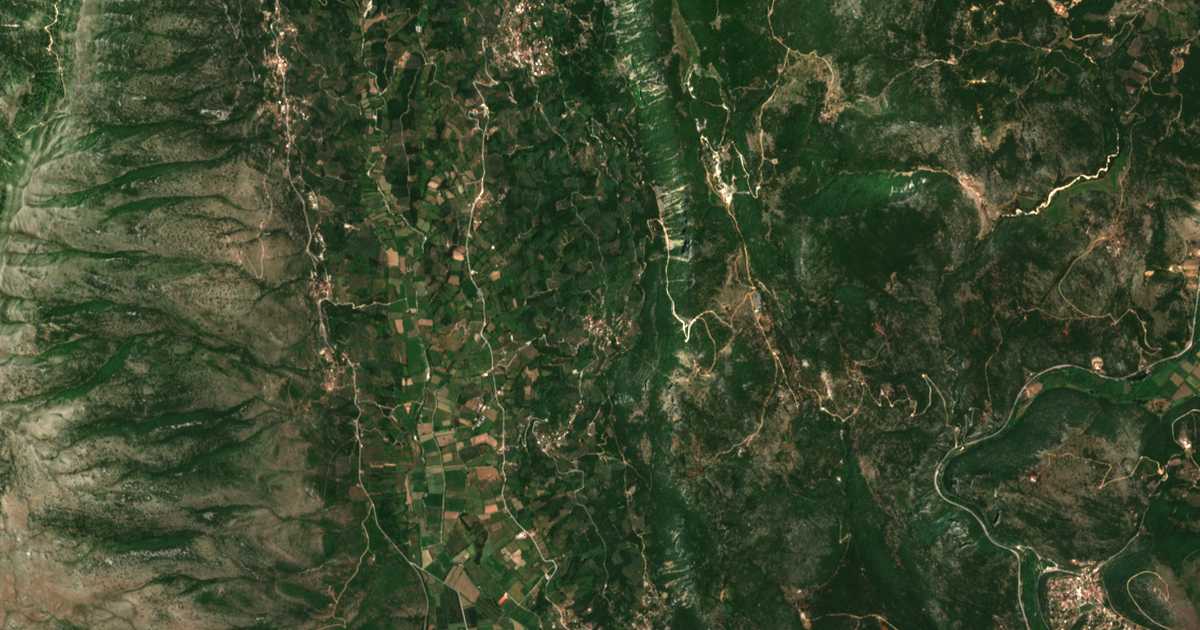 Carte satellite de Zervón