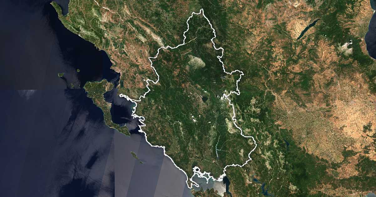 Image satellite avec la limite tracée: Épire