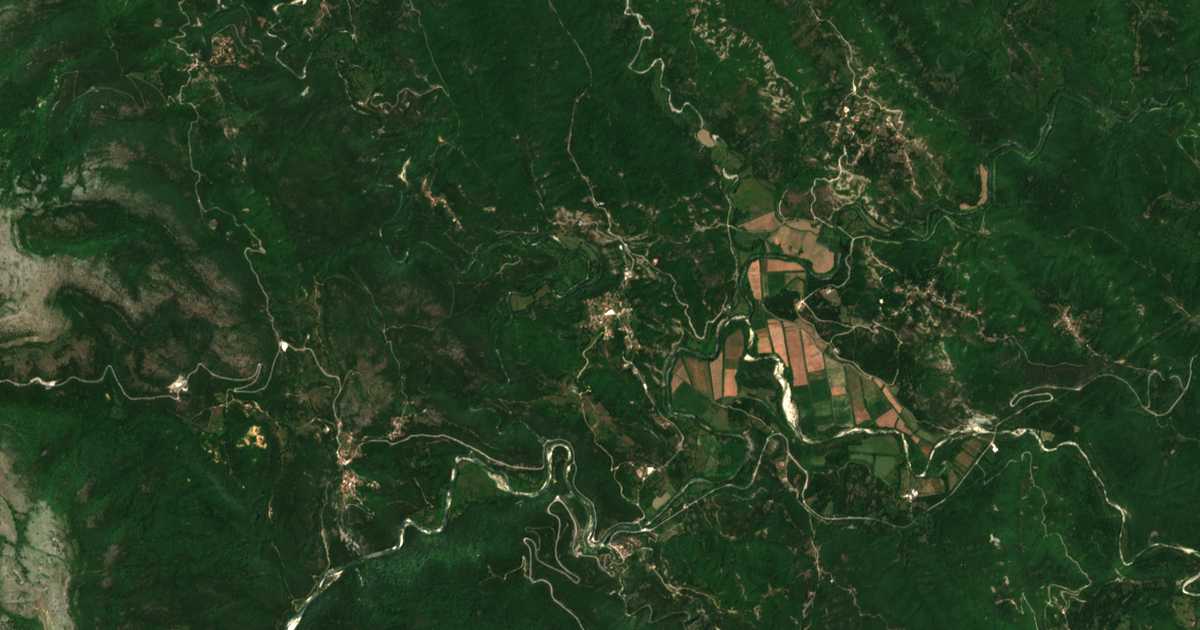 Carte satellite de Leptokaryá