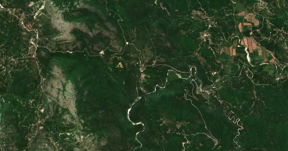 Carte satellite de Ravení