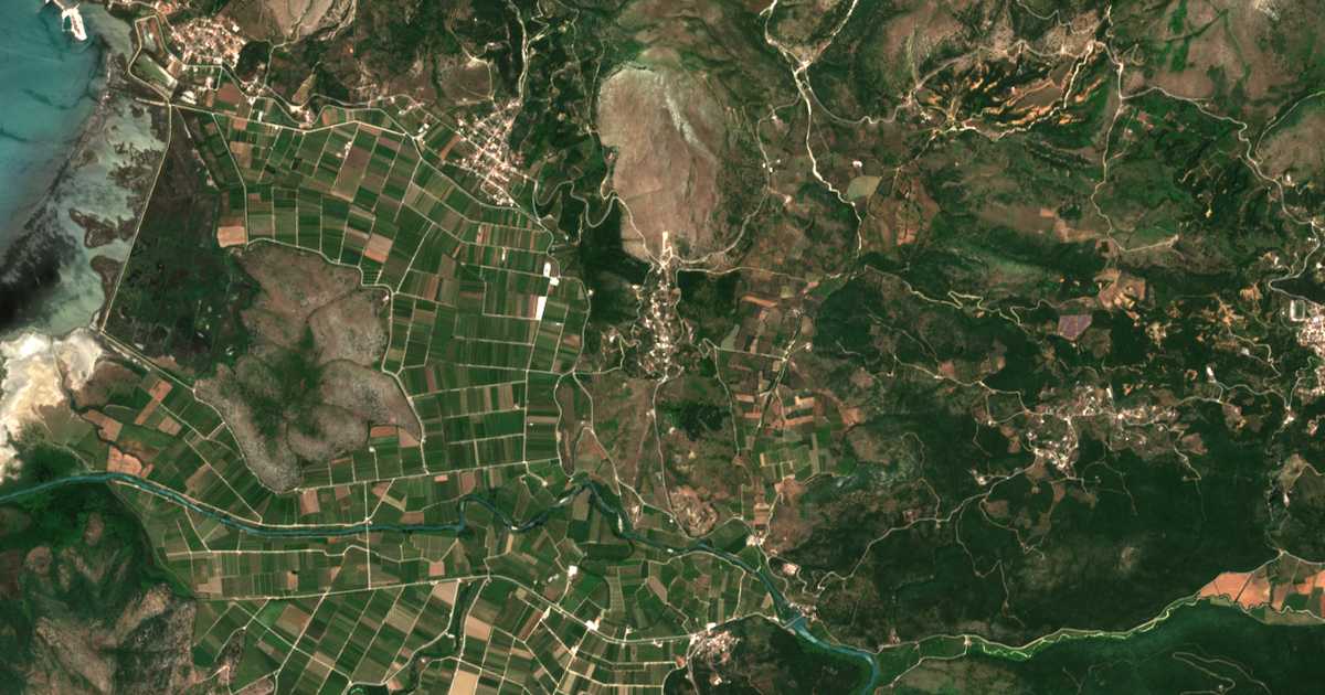 Carte satellite de Smértos