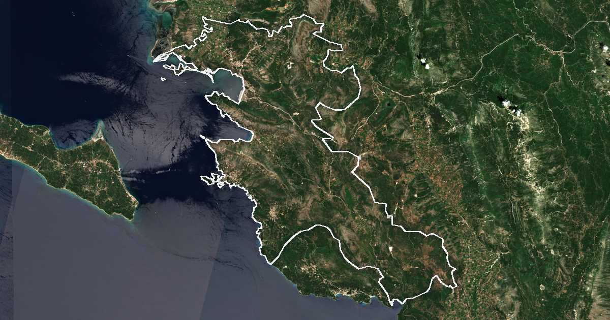 Image satellite avec la limite tracée: d'Igoumenítsa