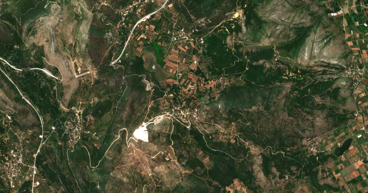 Carte satellite de Ampeliá