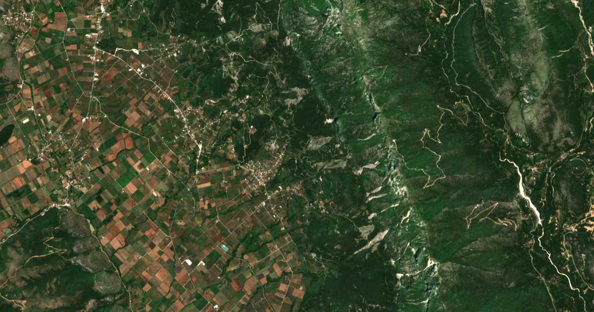 Carte satellite de Kamínion