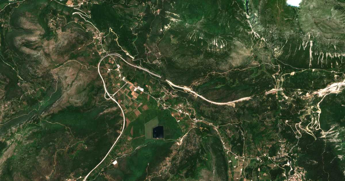 Carte satellite de Krystallopigí
