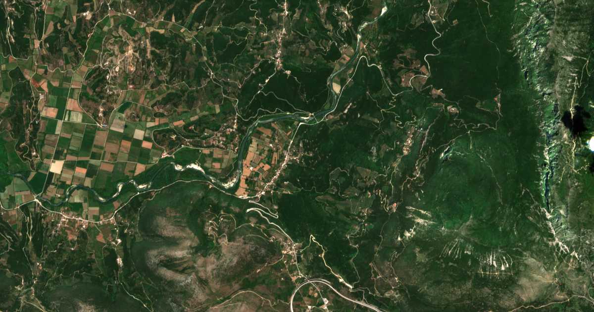 Carte satellite de Neráida