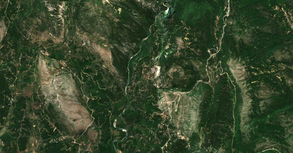 Carte satellite de Pénte Ekklisíai