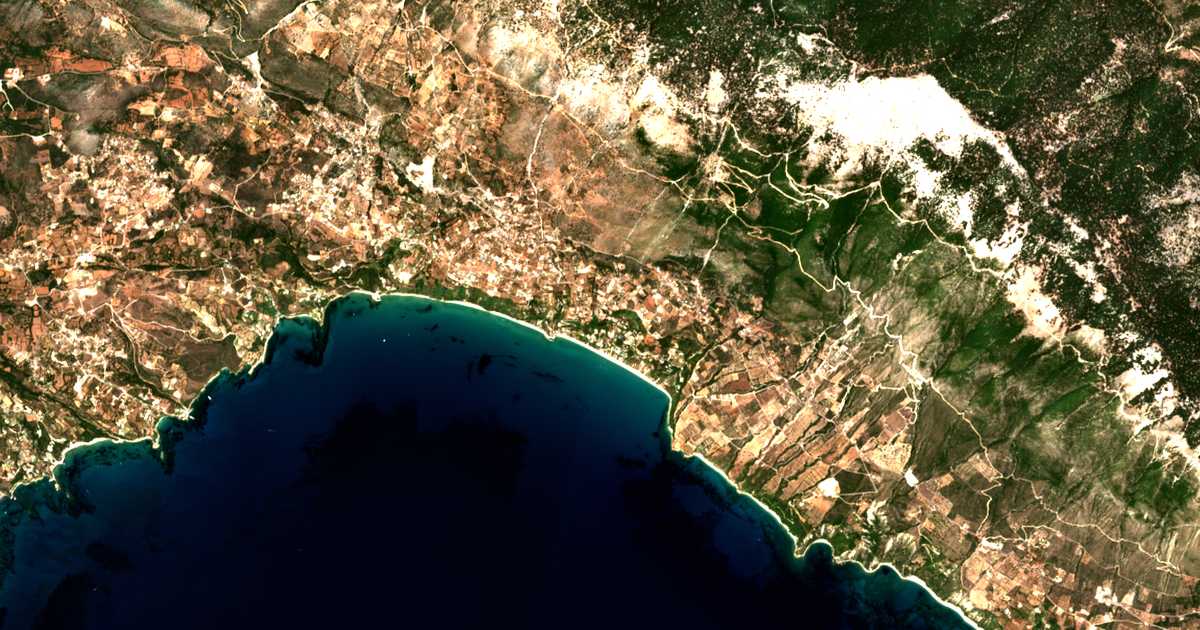 Carte satellite de Lourdáta