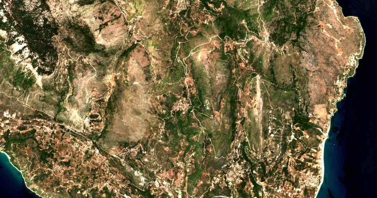 Carte satellite de Pástra