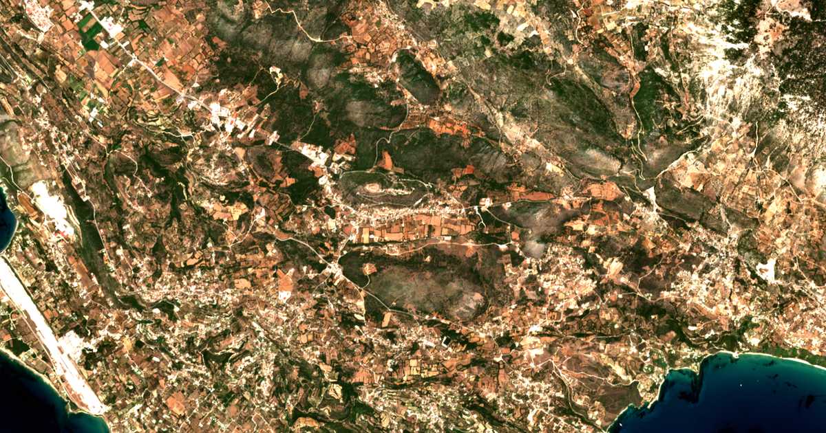 Carte satellite de Peratáta