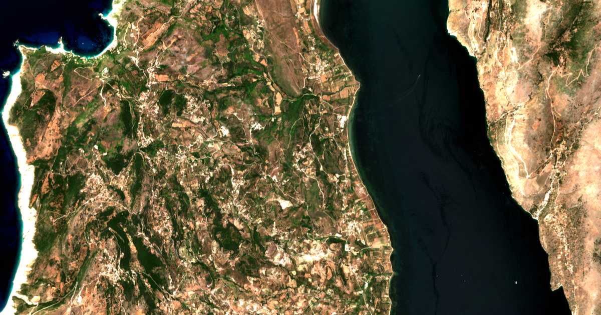 Carte satellite de Kouvaláta