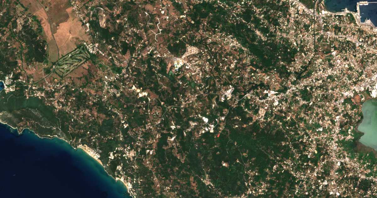 Carte satellite de Agía Triáda