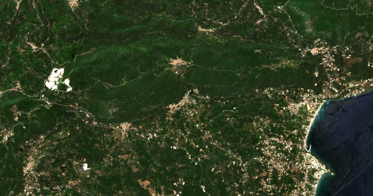 Carte satellite de Áno Korakiána