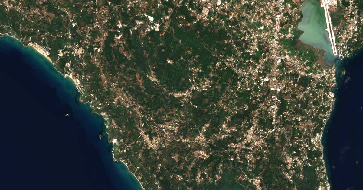 Carte satellite de Kalafatiónes