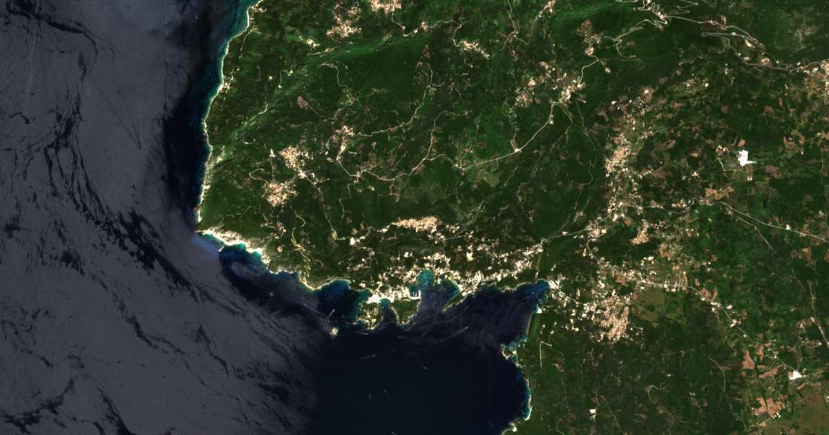 Carte satellite de Lákones