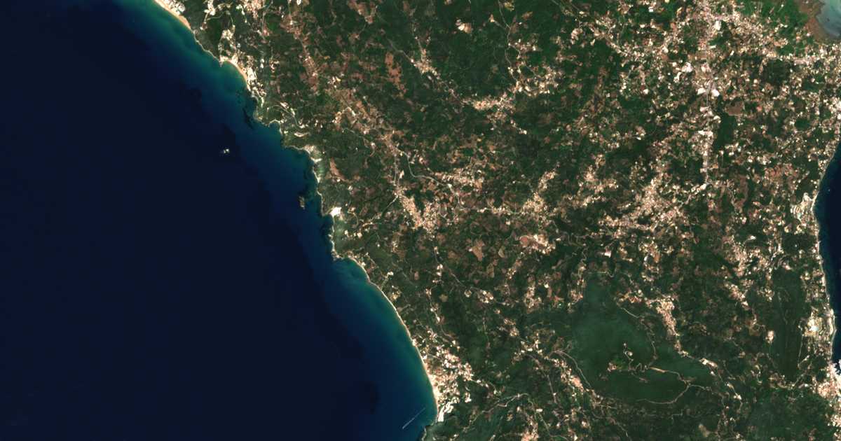 Carte satellite de Sinarádes