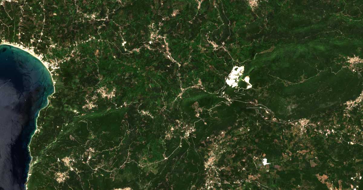 Carte satellite de Arkadádes