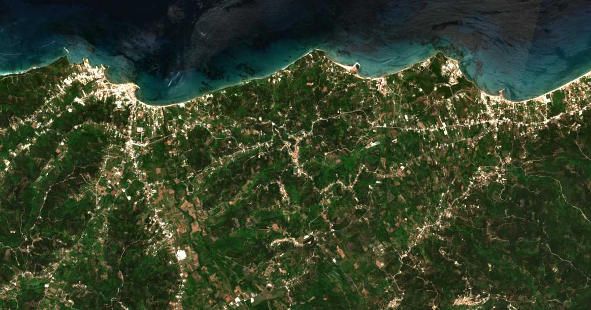 Carte satellite de Karousádes