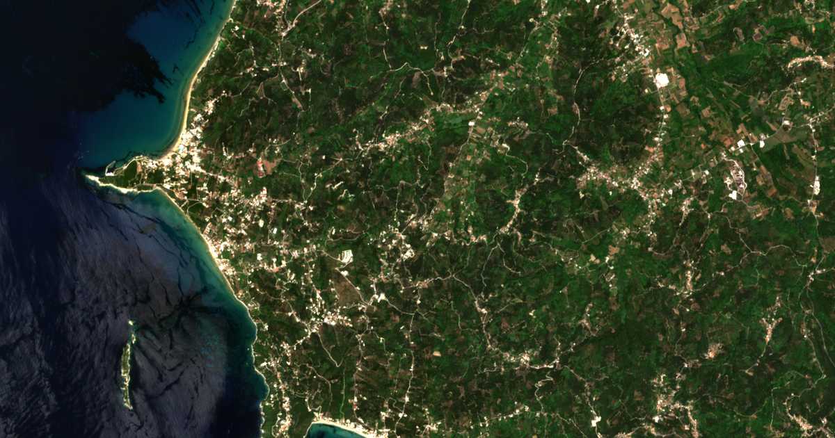 Carte satellite de Kavvadádes