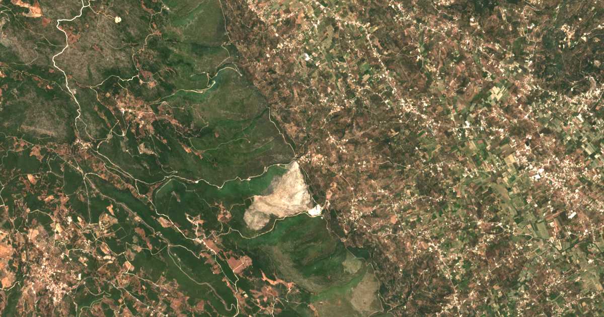 Carte satellite de Agía Marína